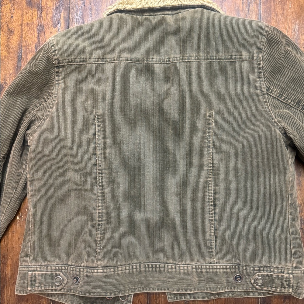 American eagle Corduroy Jacket with Sherpa Lining - Picture 3 of 3